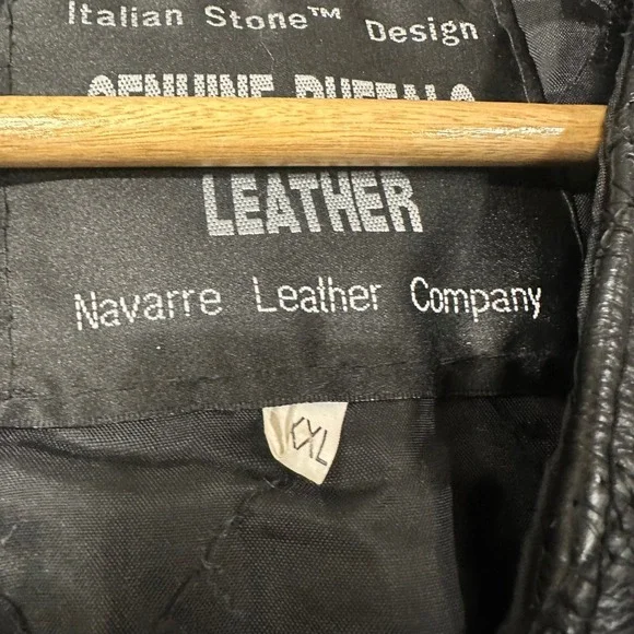 Navarre Leather Company Genuine Buffalo Leather Vest Motorcycle Biker Fringe XL - Picture 3 of 4